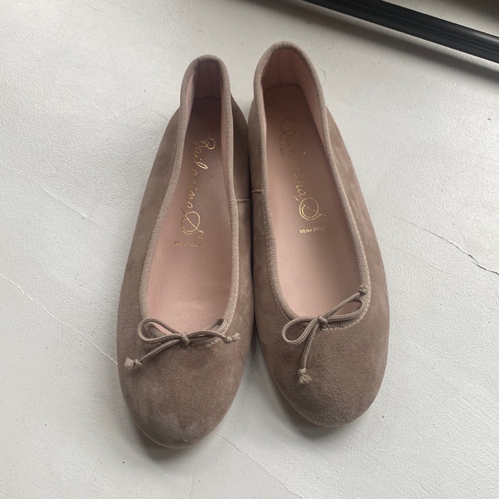 Ballerina shoes , brand new . Pink/beige